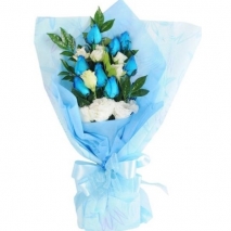 12 pcs of Blue and White Roses in a Bouquet