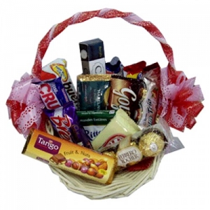 Send Assorted Chocolate Lover Basket #06 to Philippines