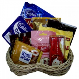 Send Assorted Chocolate Lover Basket #09 to Philippines