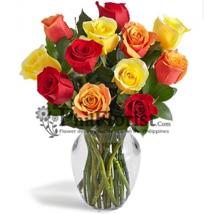 12 Mxied Roses in Vase