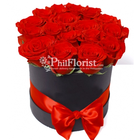 12 Red and Roses in Box to Philippines
